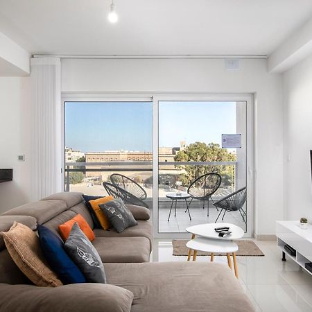 Spacious, Modern & Cosy 2 Bedroom 2 Bathroom Apartment - St. Julians San Ġiljan Buitenkant foto