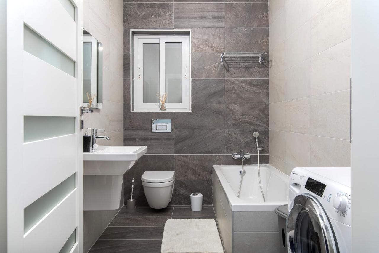 Spacious, Modern & Cosy 2 Bedroom 2 Bathroom Apartment - St. Julians San Ġiljan Buitenkant foto